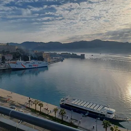 Alojamento de Acomodação e Pequeno-almoço La Terrazza Sul Mare